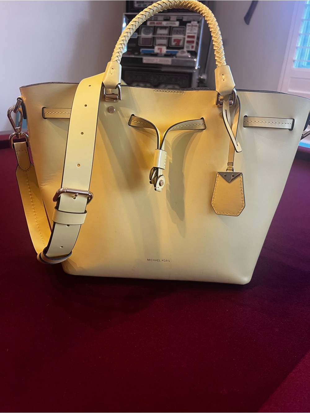 Michael Kors Blakely yellow leather medium bucket bag - Picture 9 of 16